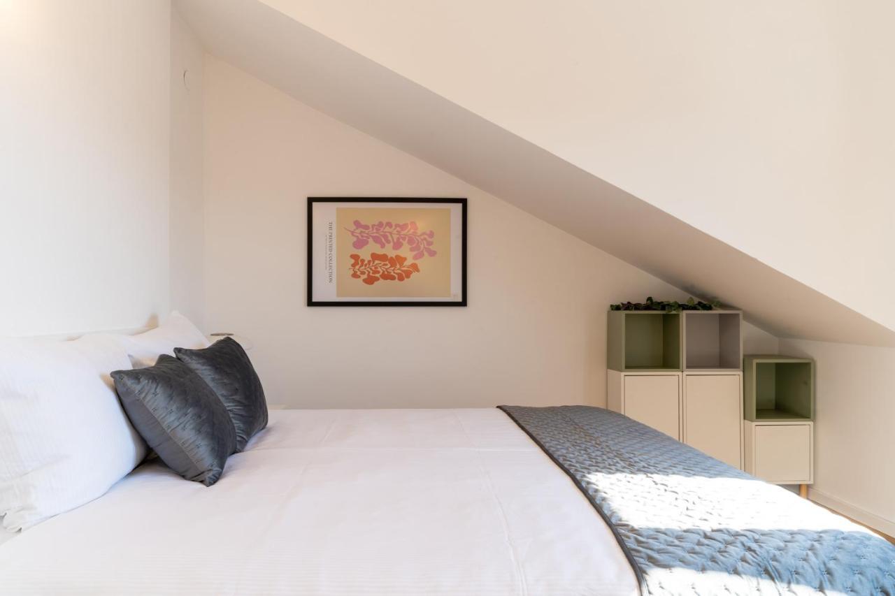 Apartment Pepper Penthouse - Luxurious Duplex Apartment, 50m From The Bacvice Sand Beach *